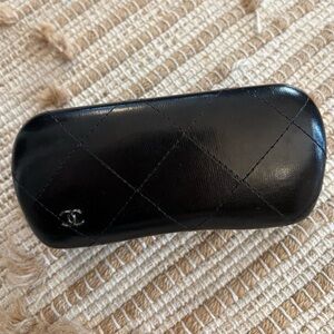 Chic Black Sunglass Case